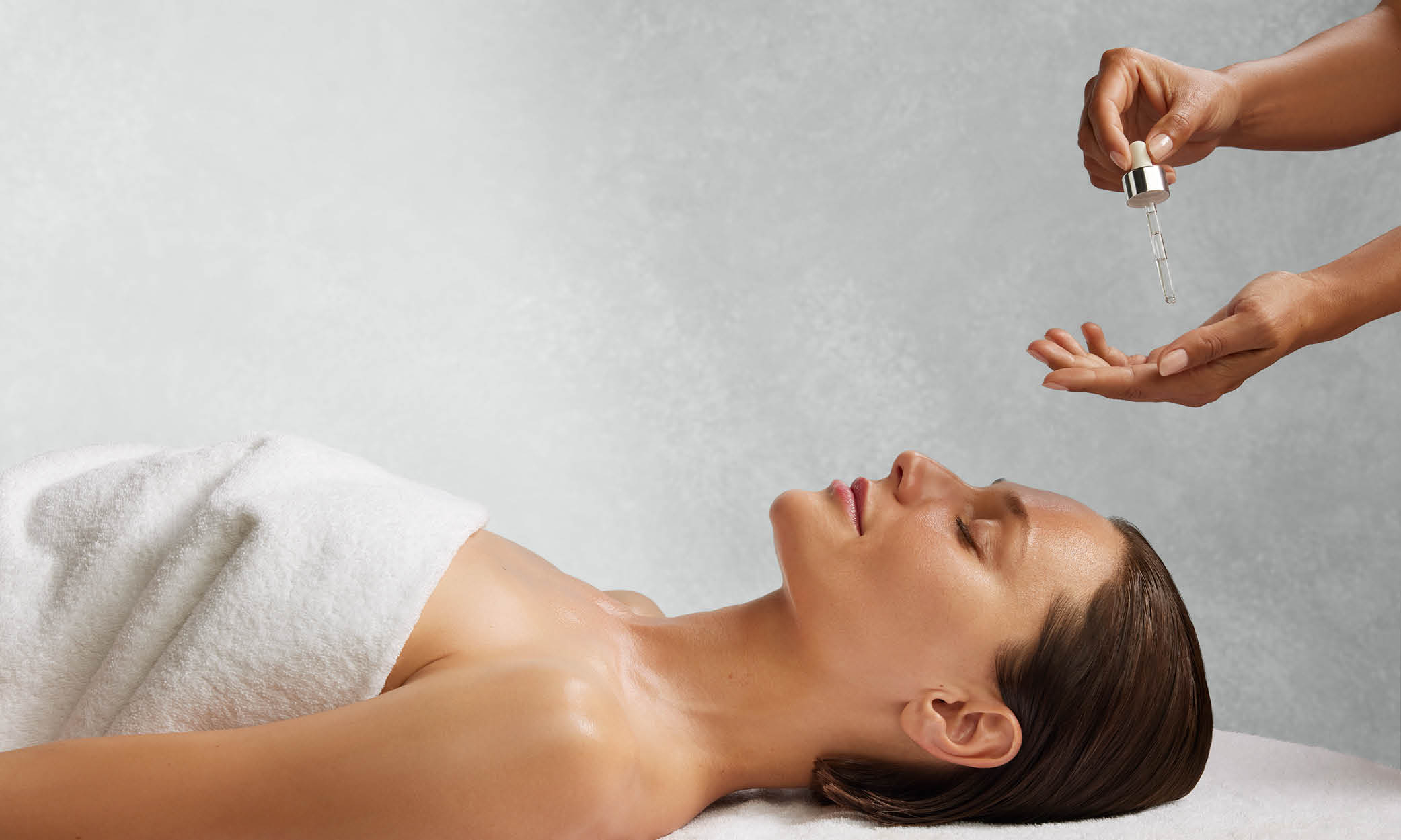 Treatment Motiv mit Serum-Pipette